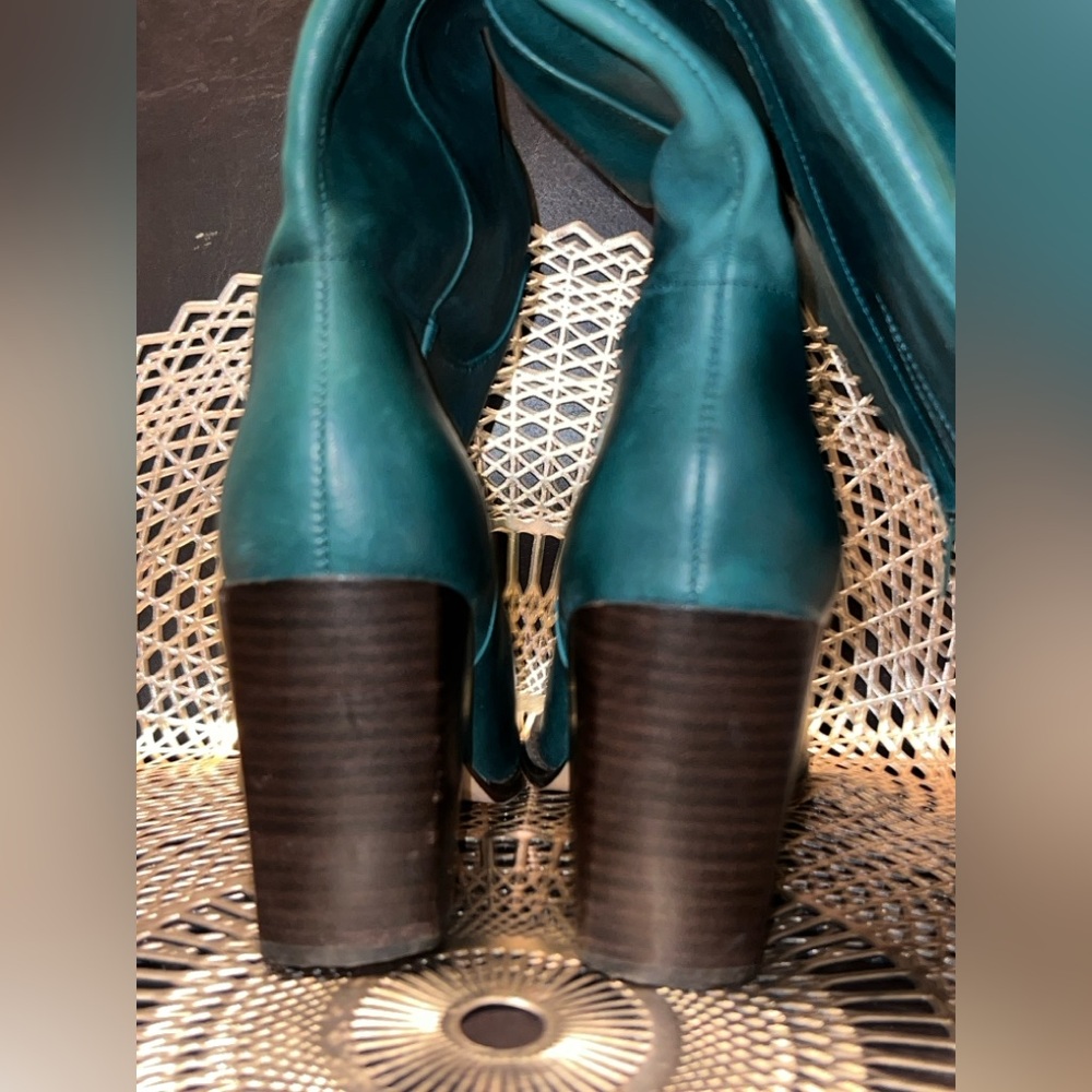 NINE WEST “Peachey”Heeled Boots - Picture 6 of 15